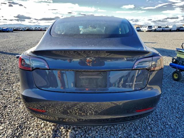 Tesla Model 3 Image 11