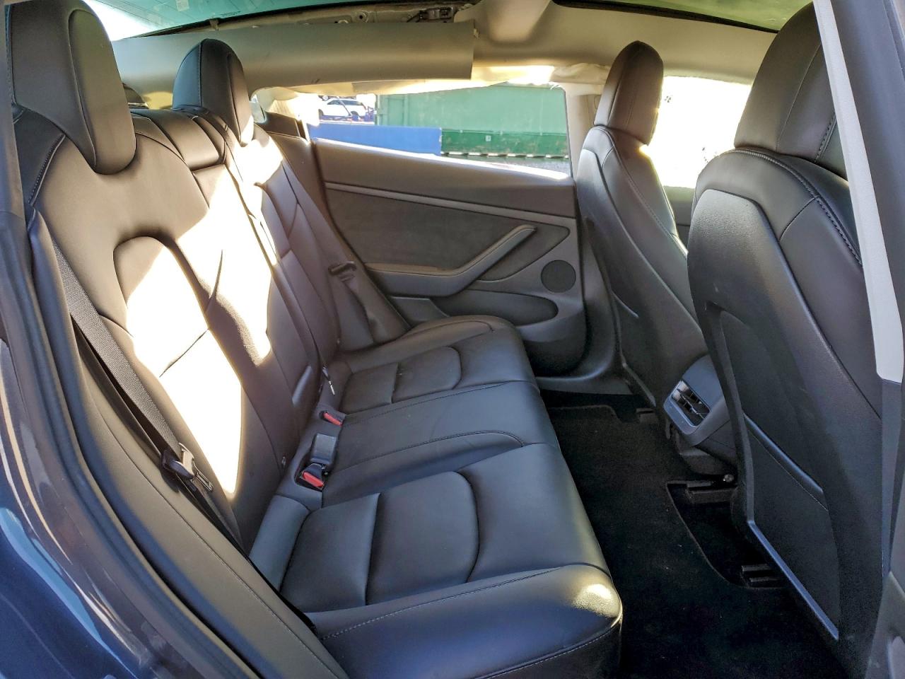 Tesla Model 3 Image 9