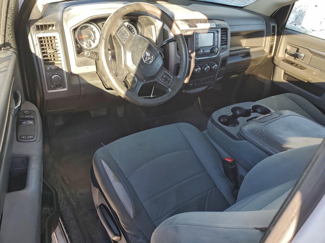 Ram 2500 St Image 10