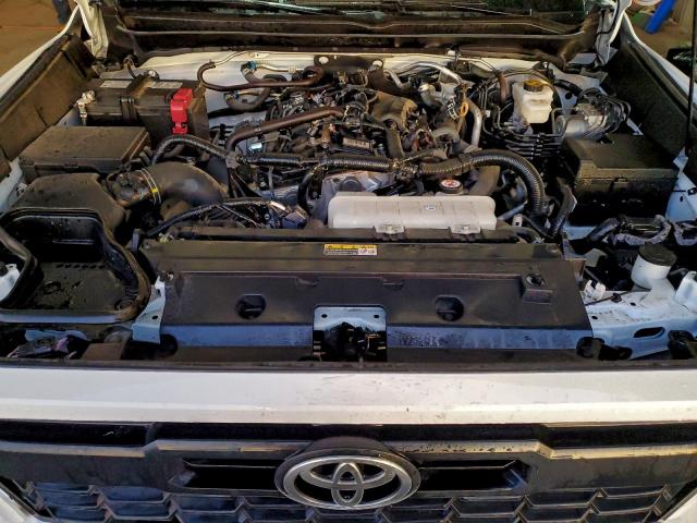 Toyota Tacoma Double Cab Image 8