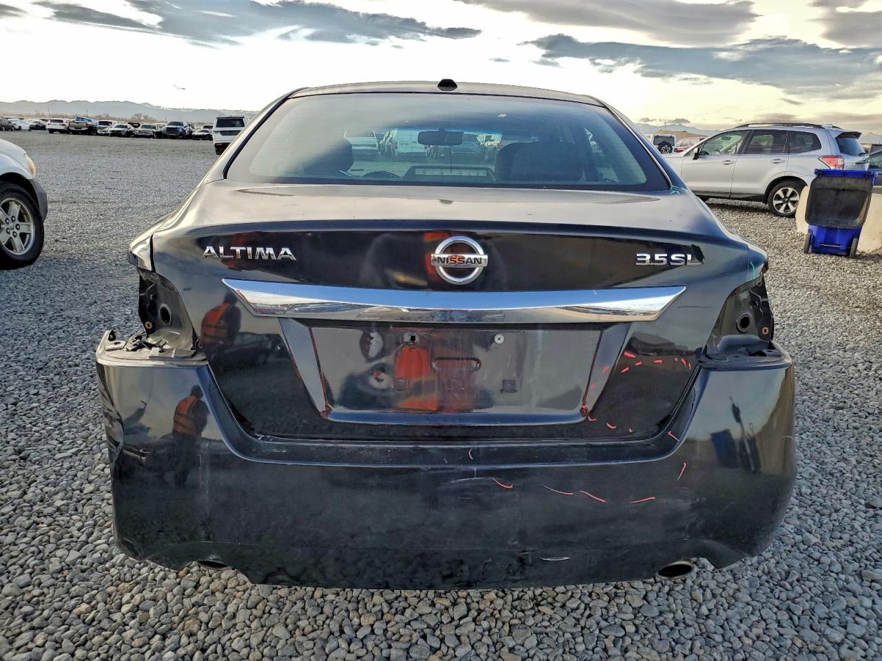 Nissan Altima 3.5s Image 8