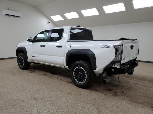 Toyota Tacoma Double Cab Image 3