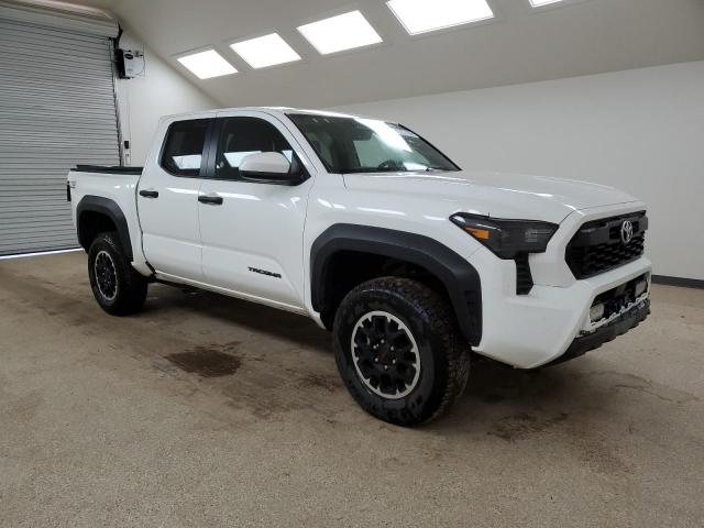 Toyota Tacoma Double Cab Image 4