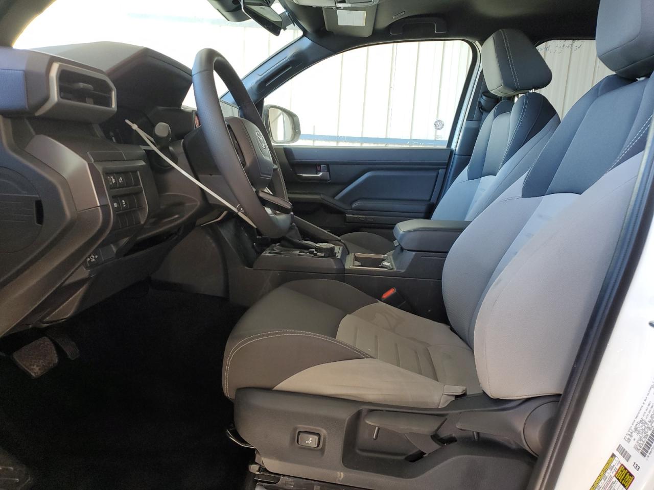 Toyota Tacoma Double Cab Image 6