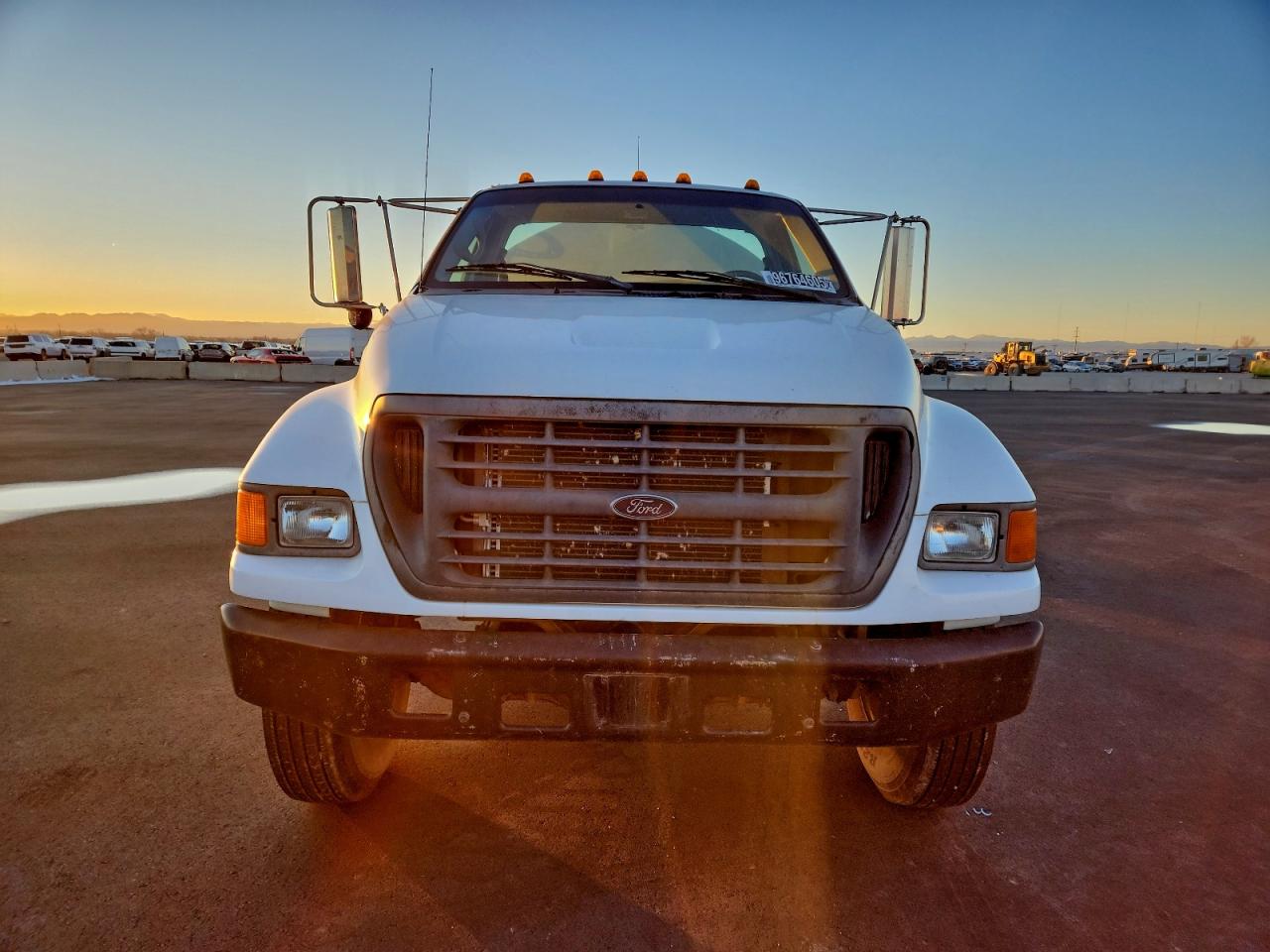 Ford F-650 Super Duty Image 5