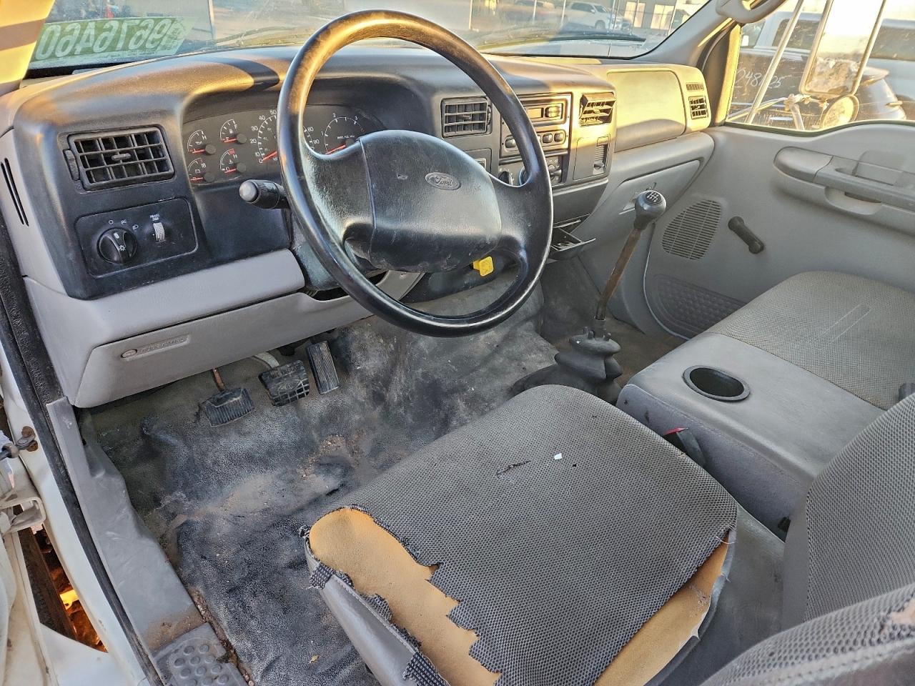 Ford F-650 Super Duty Image 4