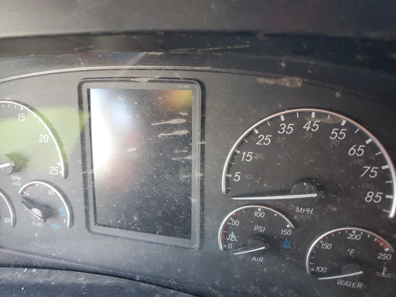 Freightliner Cascadia 1 Image 8