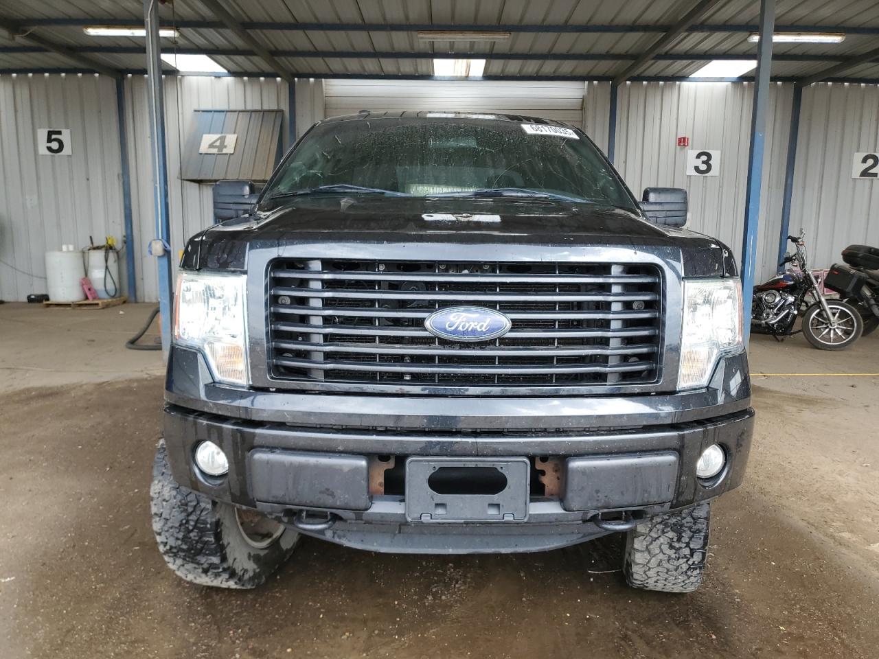 Ford F-150 Supercrew Image 12