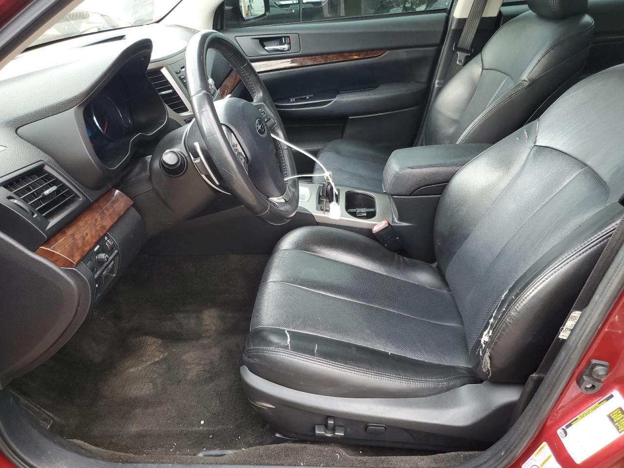 Subaru Legacy 3.6r Limited Image 2