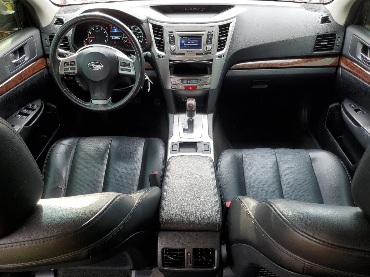 Subaru Legacy 3.6r Limited Image 9