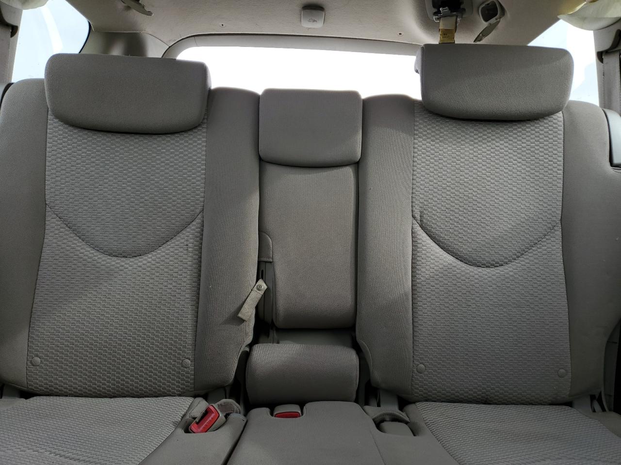 Toyota RAV4 Limited Image 6