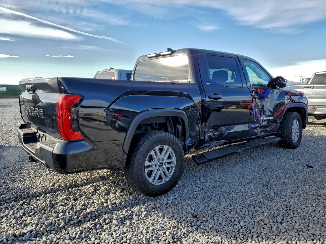 Toyota Tundra Crewmax Sr Image 2