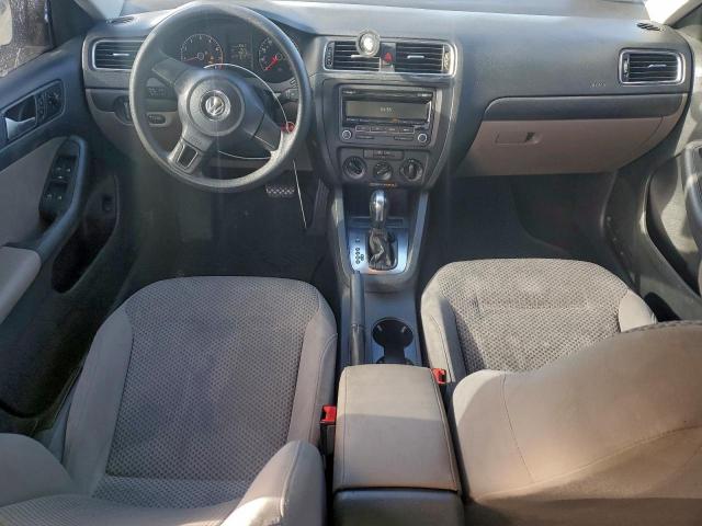 Volkswagen Jetta Base Image 10