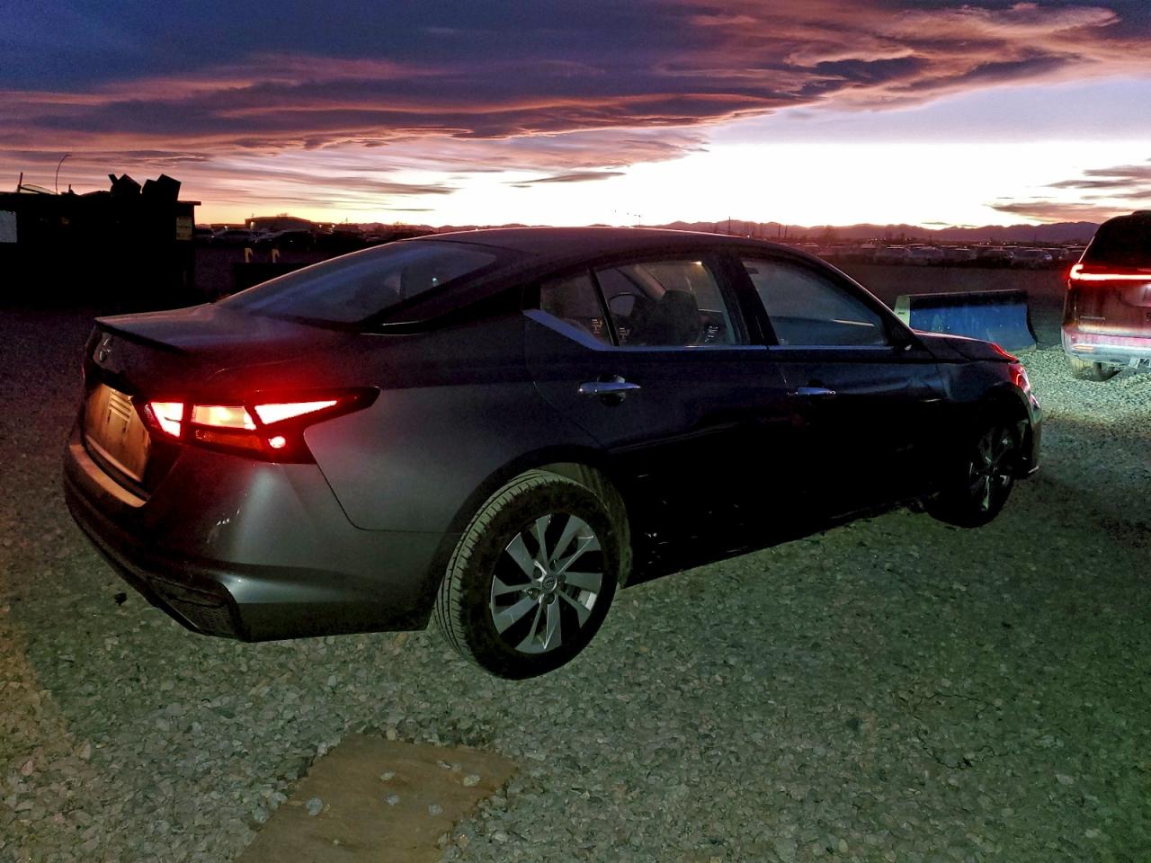 Nissan Altima S Image 2