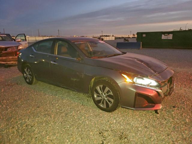 Nissan Altima S Image 5