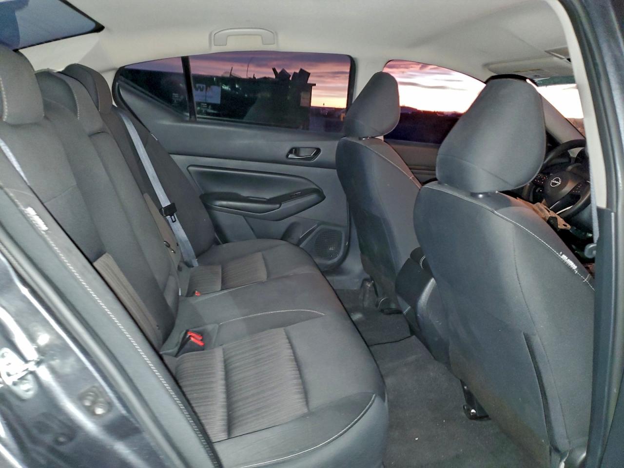 Nissan Altima S Image 12