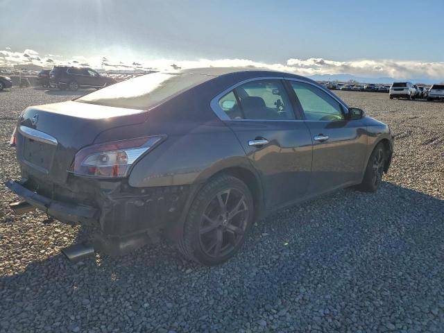 Nissan Maxima S Image 3