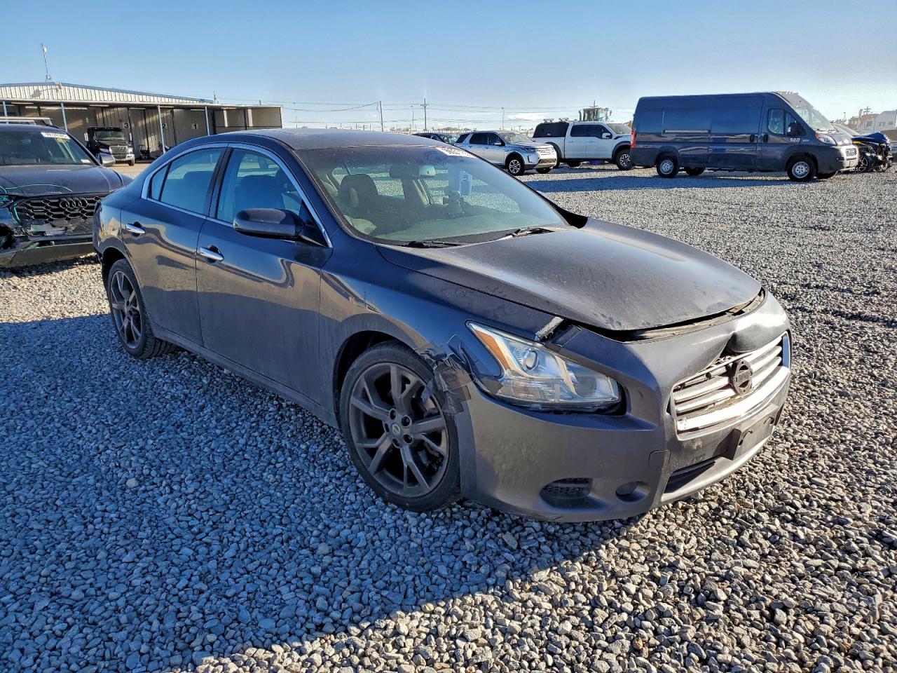 Nissan Maxima S Image 6
