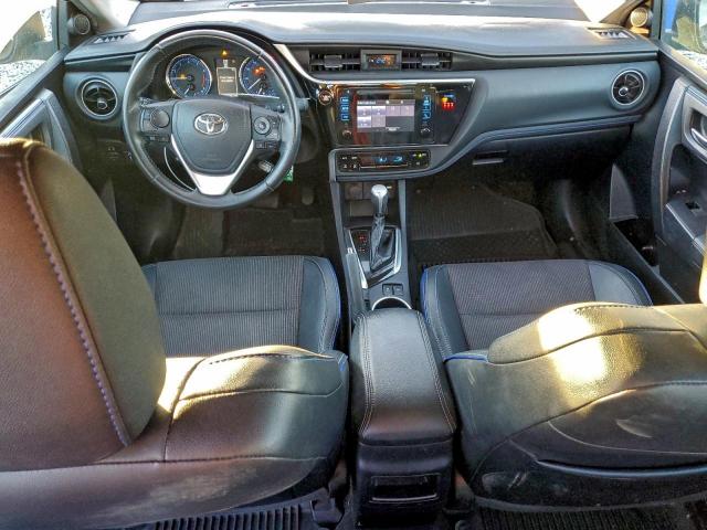 Toyota Corolla L Image 12