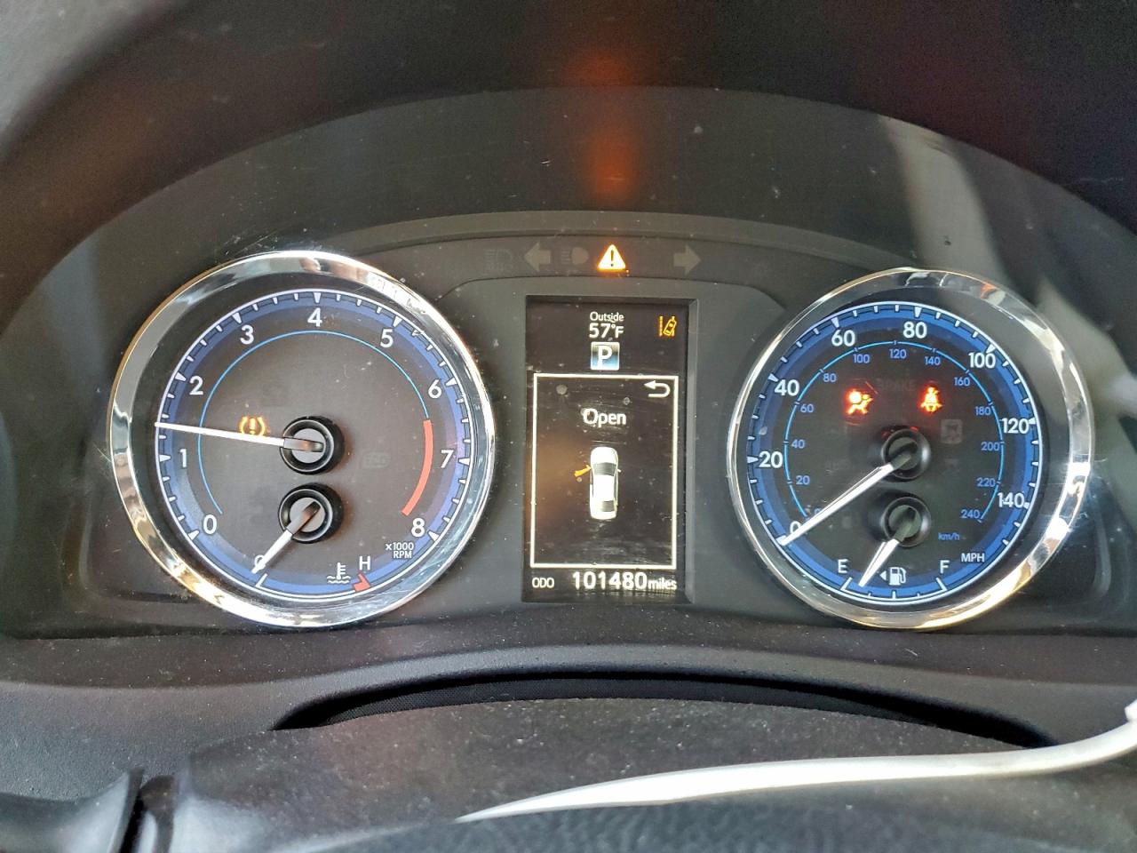 Toyota Corolla L Image 13