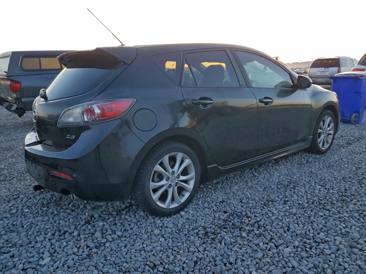 Mazda Mazda3 S Image 2