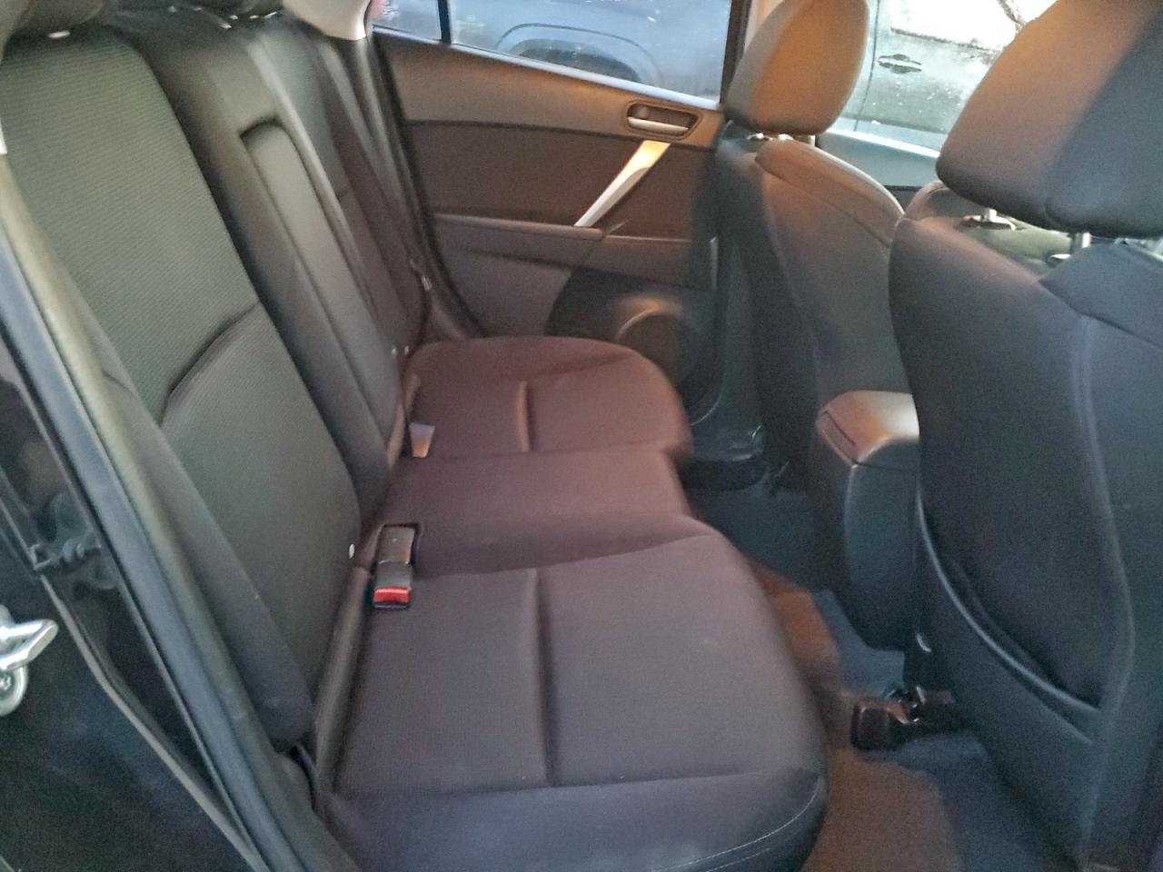 Mazda Mazda3 S Image 6