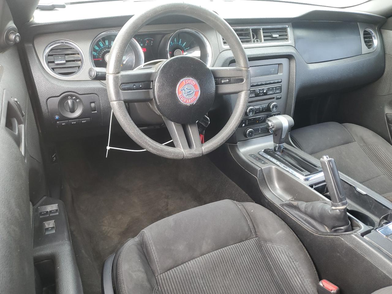 Ford Mustang Image 10