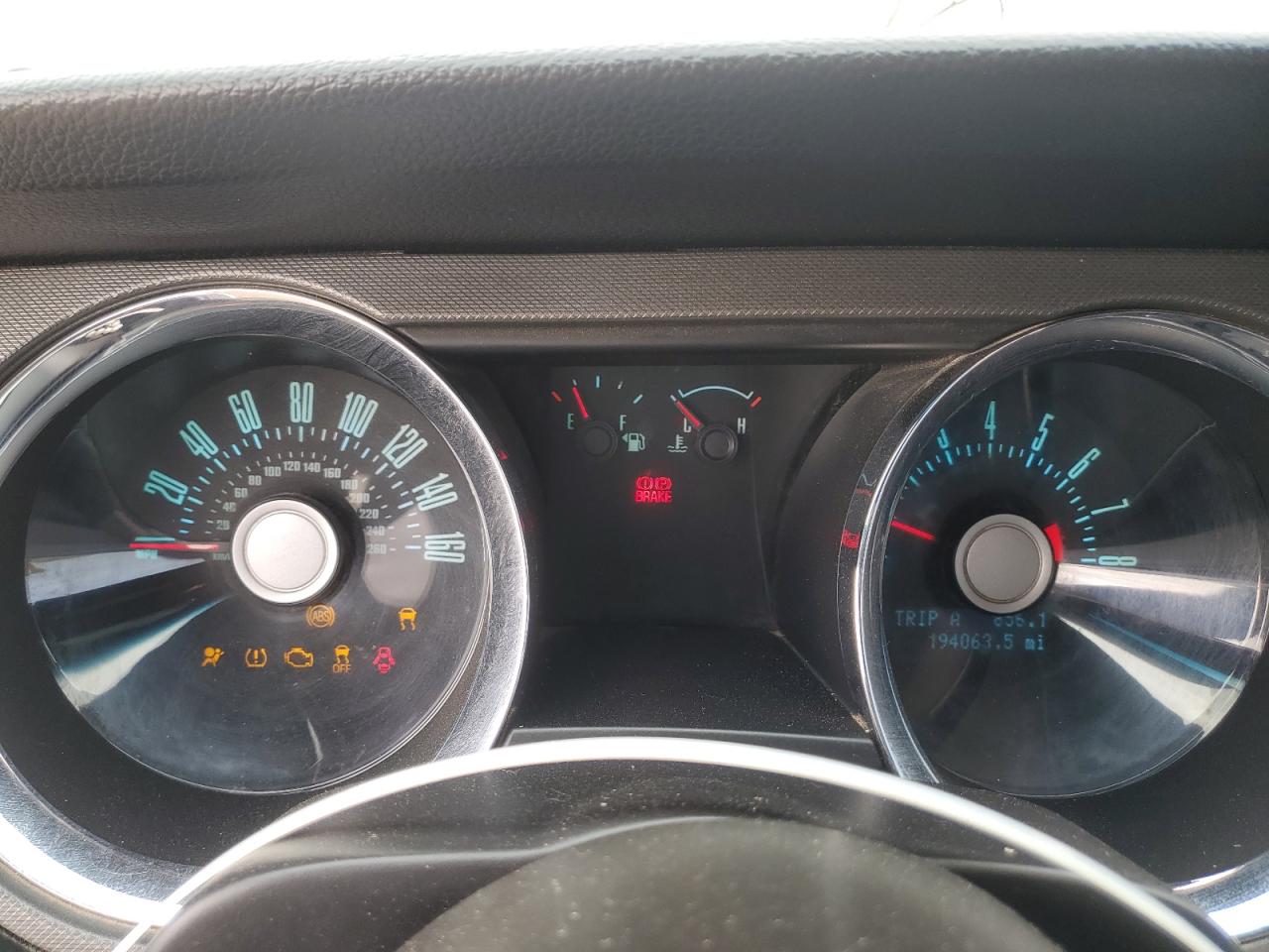 Ford Mustang Image 8