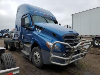  Salvage Freightliner Cascadia 1