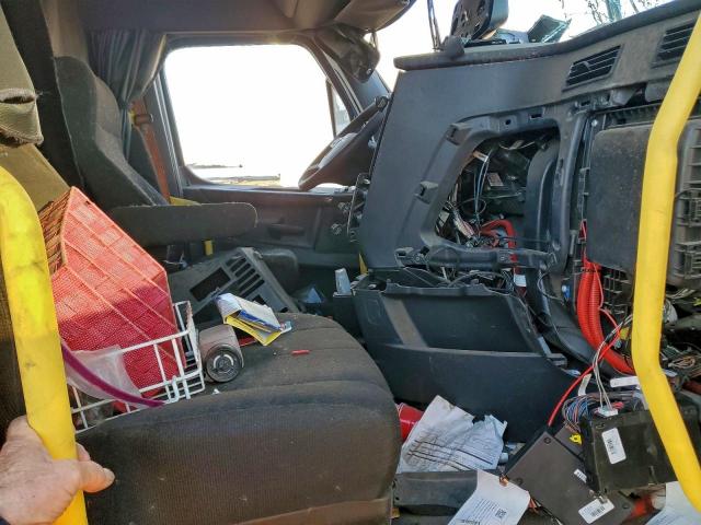 Freightliner Cascadia 1 Image 9