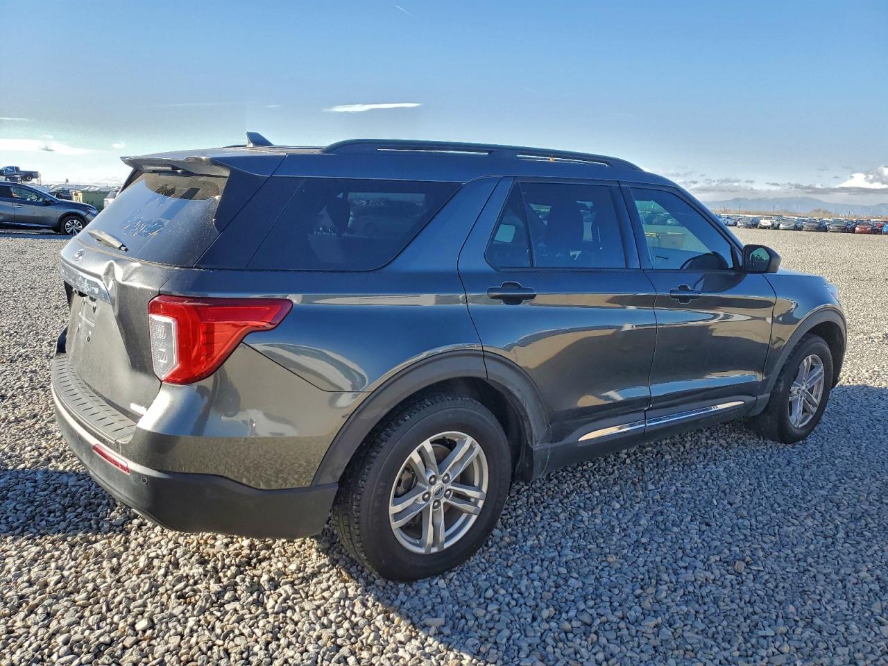 Ford Explorer Xlt Image 6