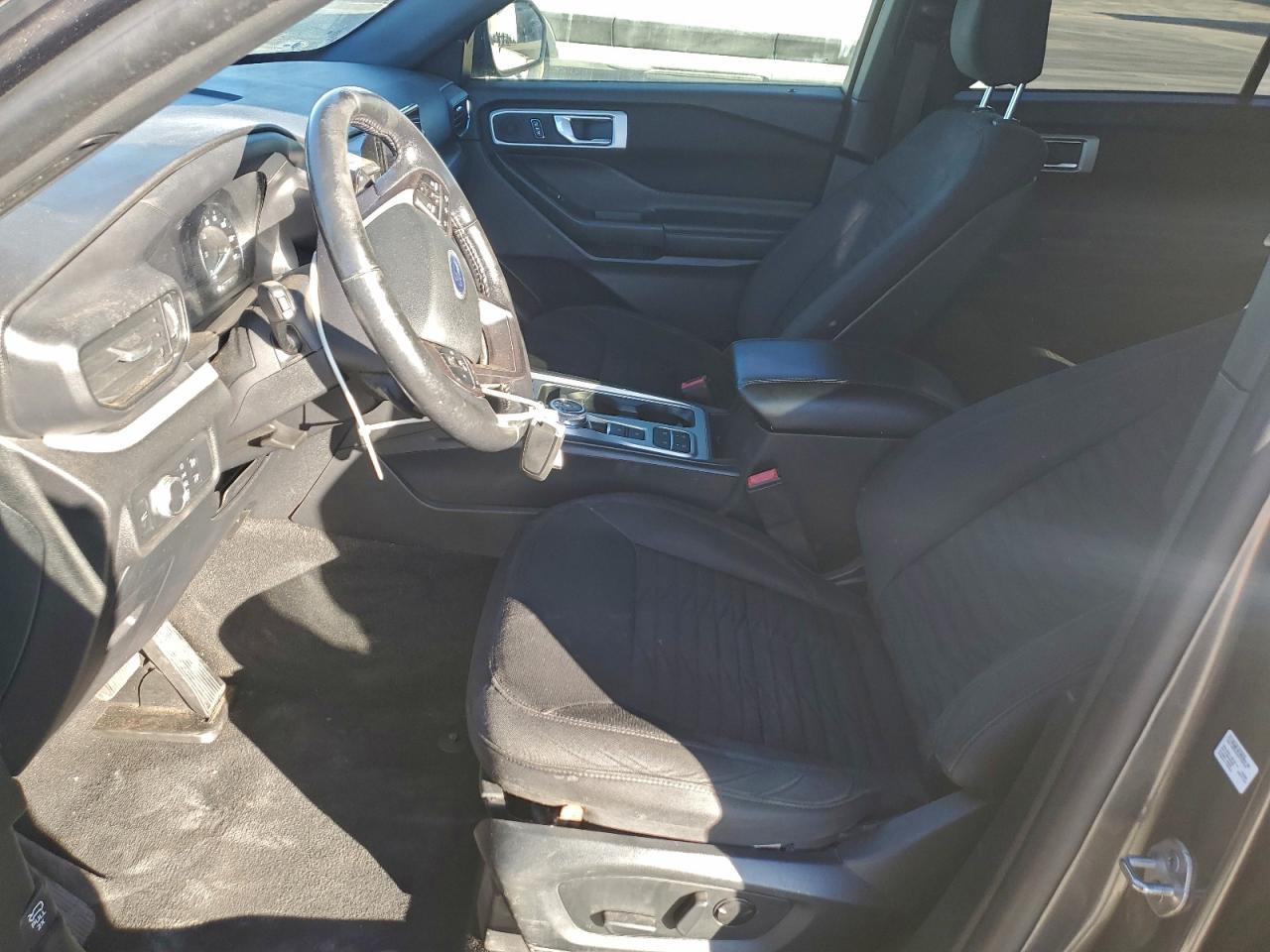 Ford Explorer Xlt Image 10