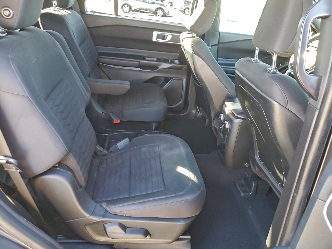 Ford Explorer Xlt Image 7