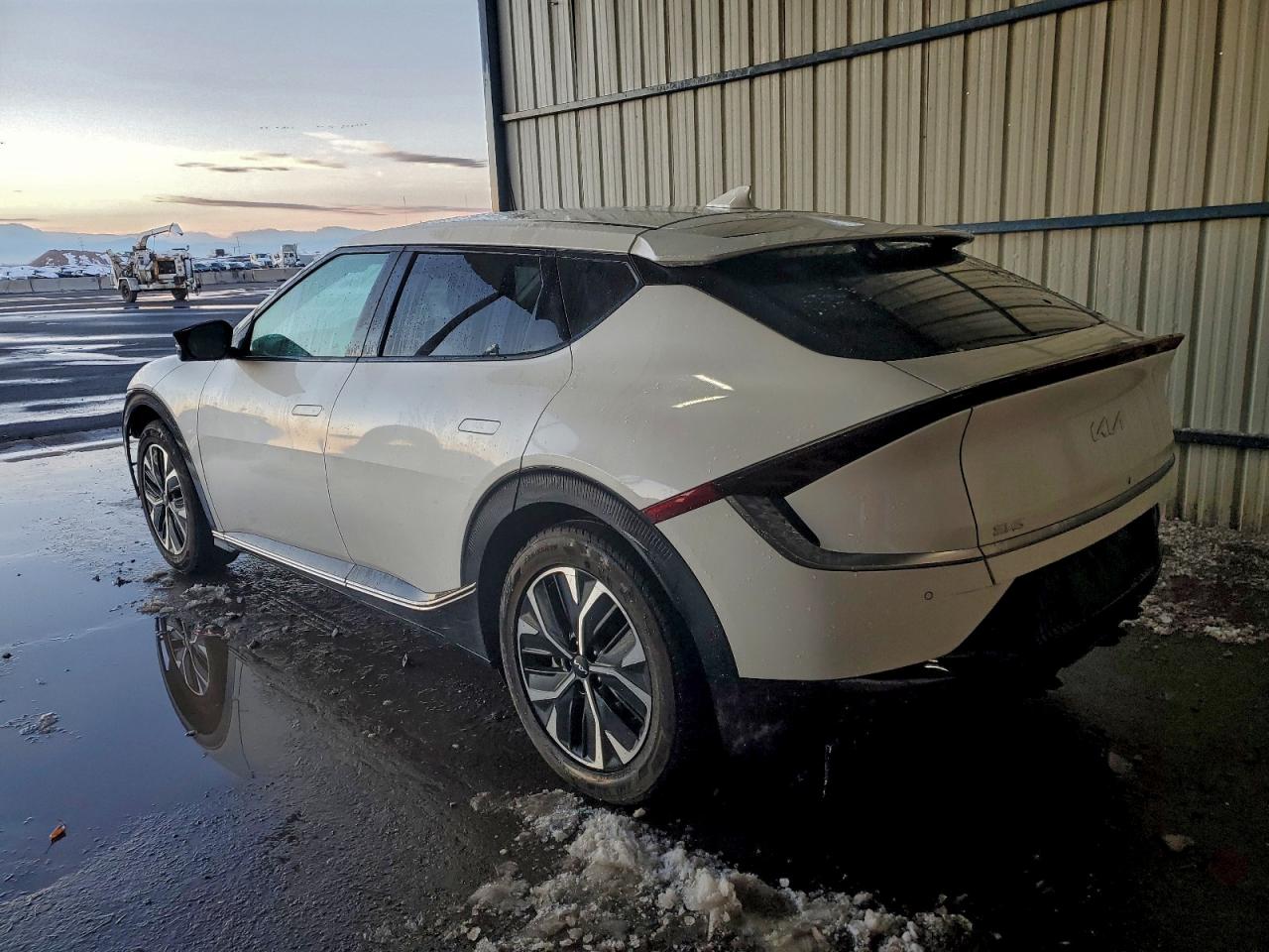 Kia EV6 Light Image 2