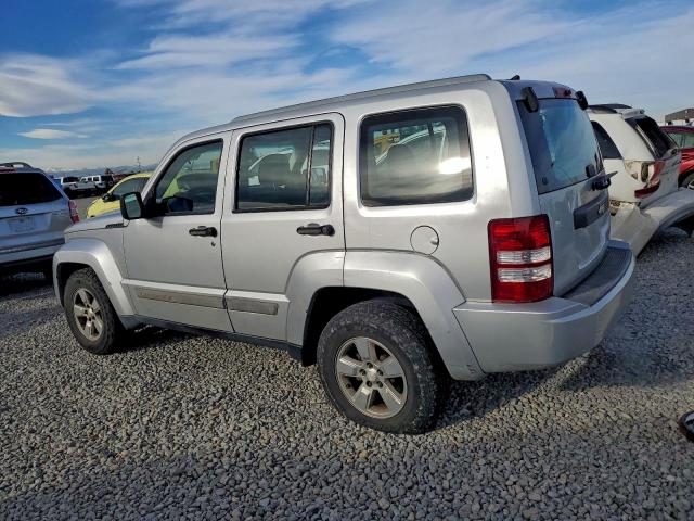 Jeep Liberty Sport Image 2