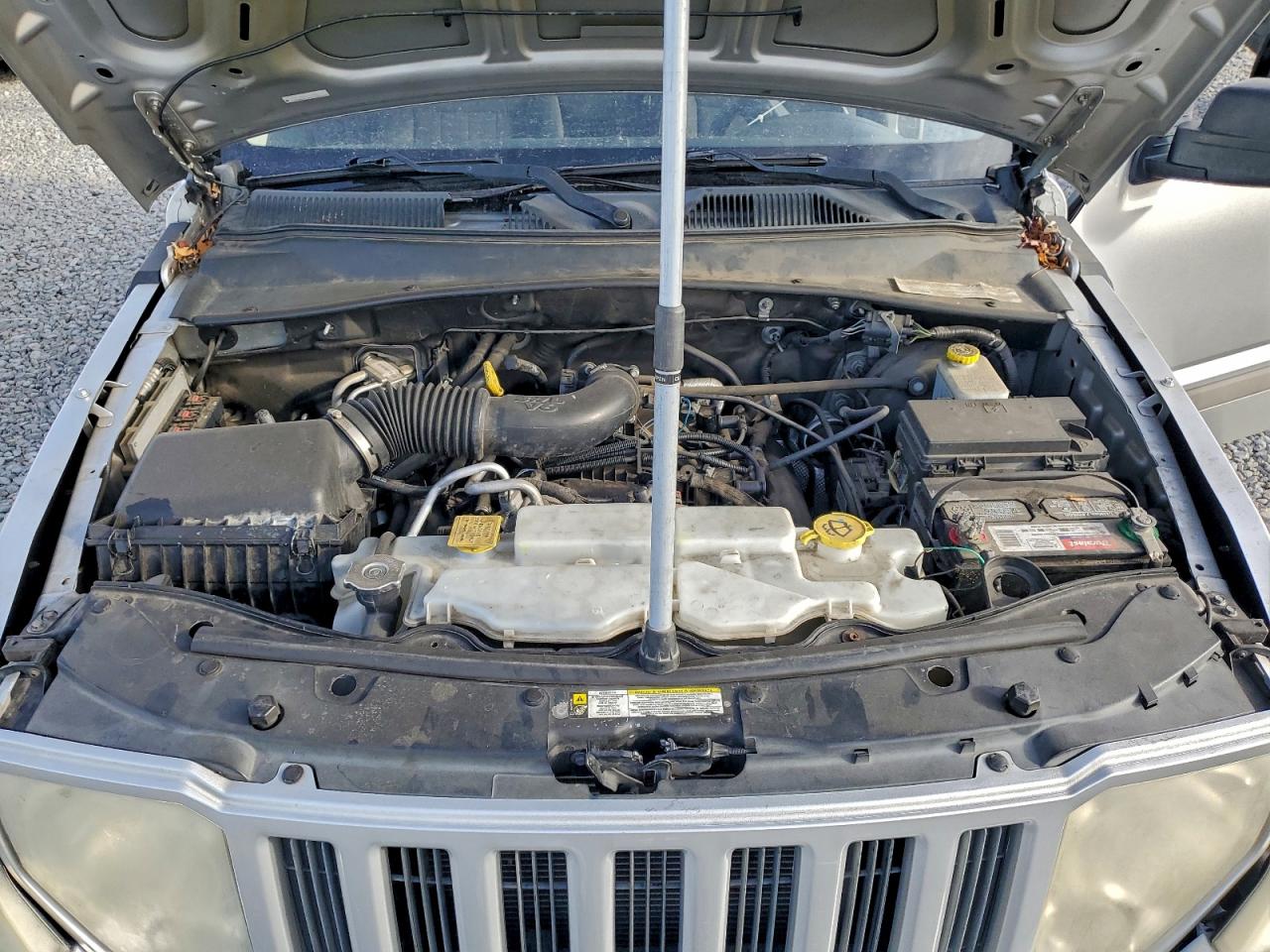 Jeep Liberty Sport Image 10