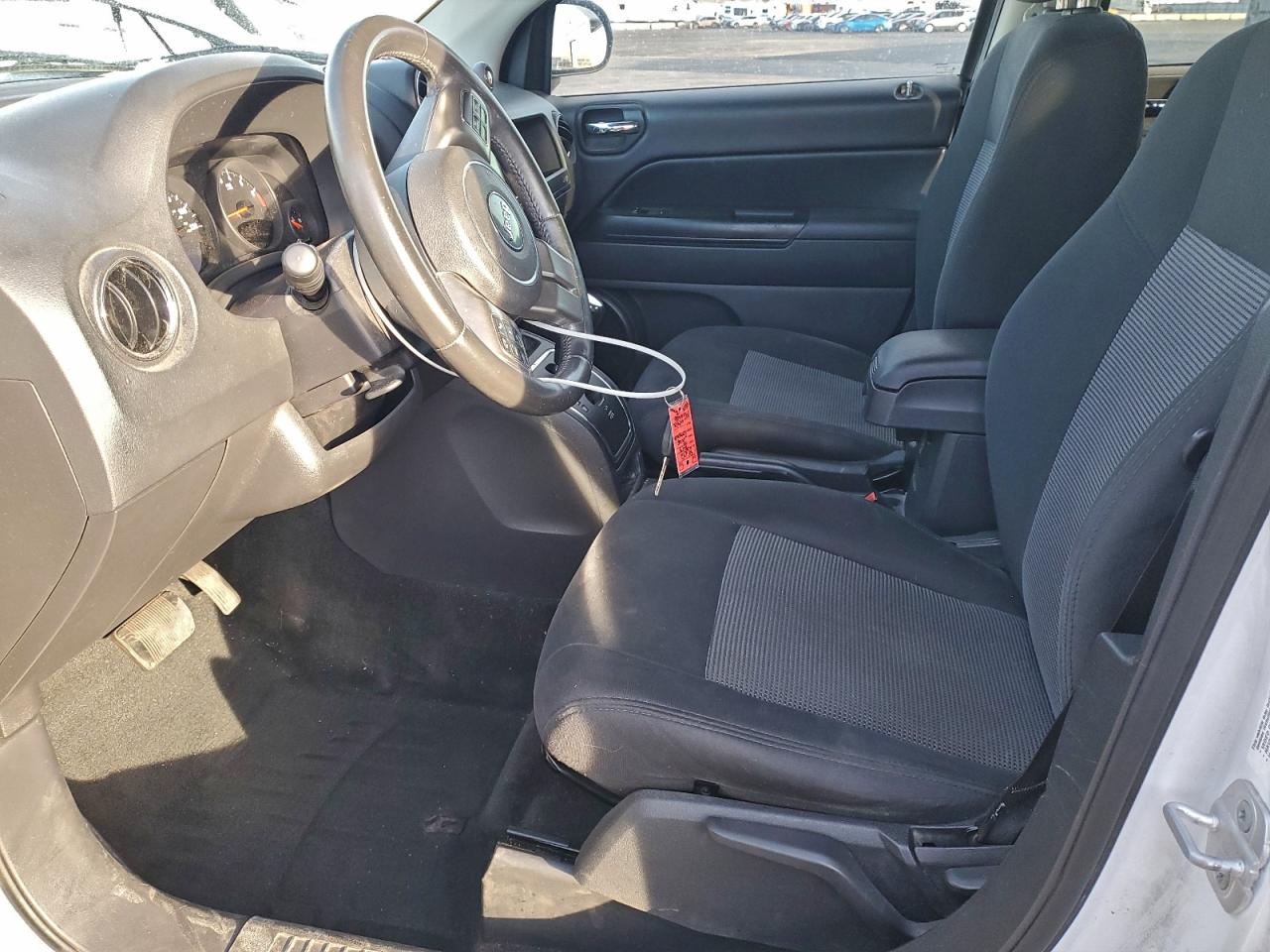 Jeep Compass Latitude Image 11