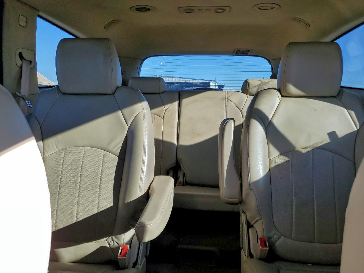 Buick Enclave Cxl Image 3