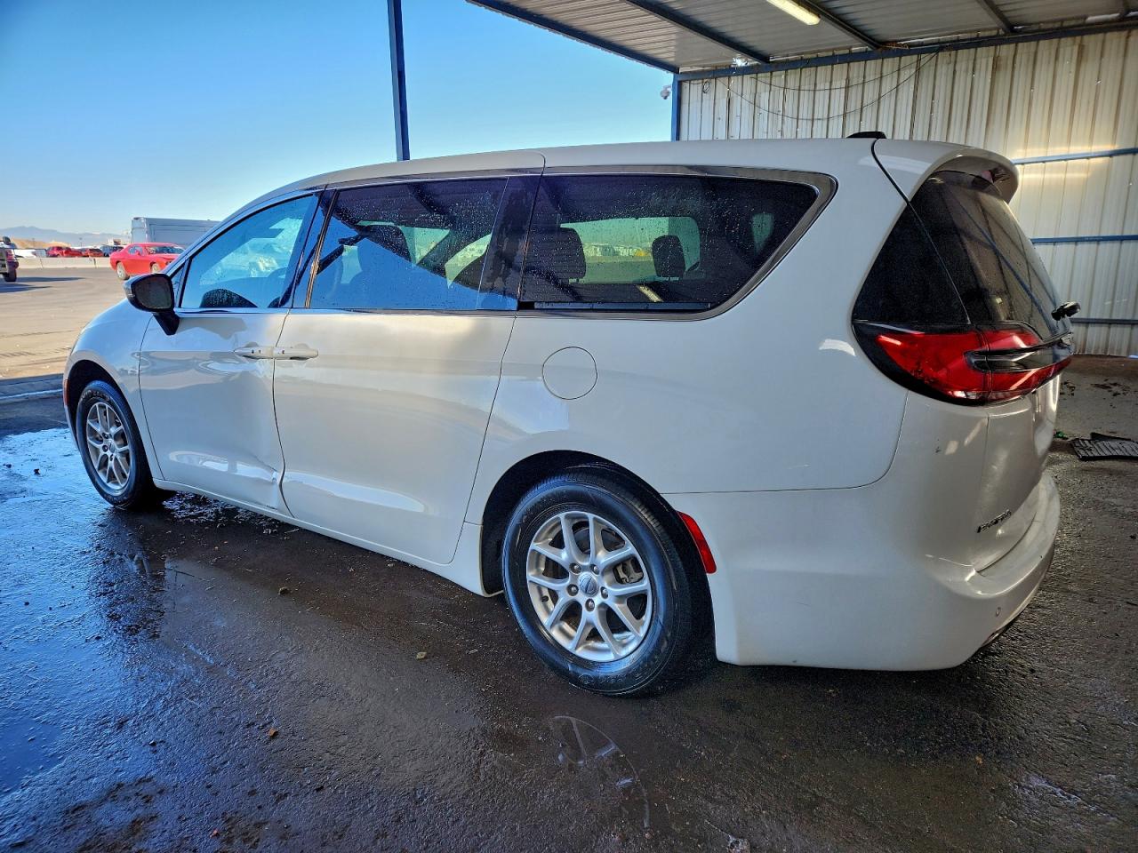 Chrysler Pacifica Touring L Image 8