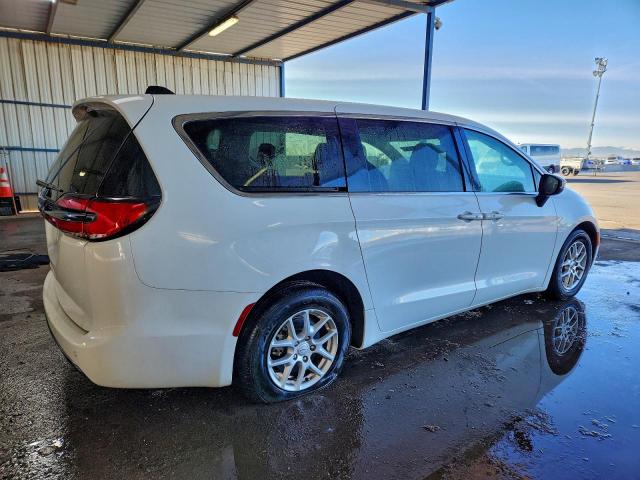 Chrysler Pacifica Touring L Image 14