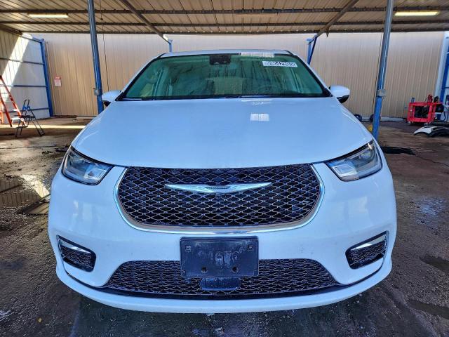 Chrysler Pacifica Touring L Image 4