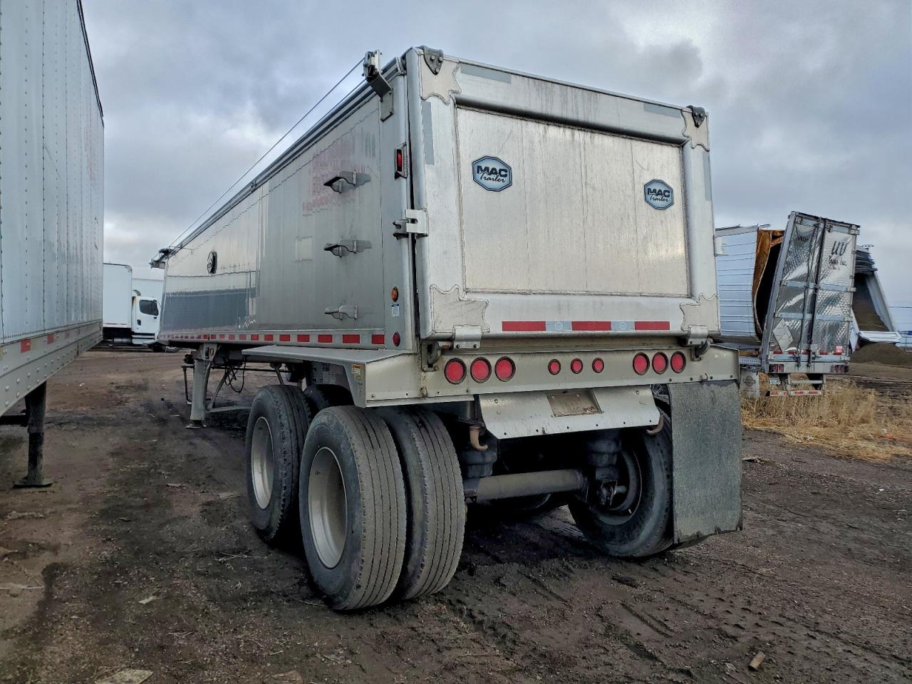 Mack Dump Truck Image 5