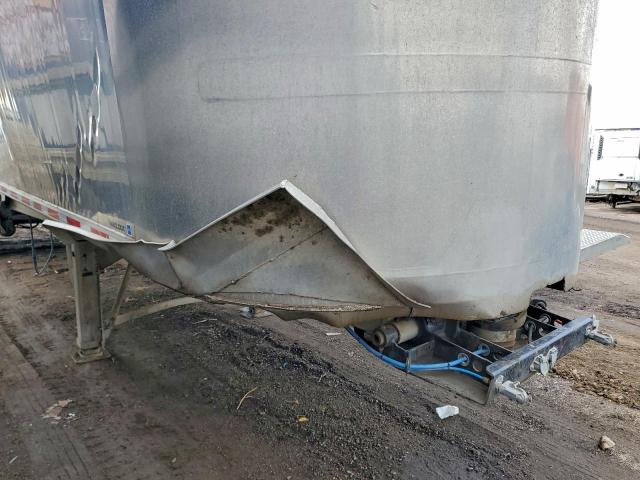 Mack Dump Truck Image 4