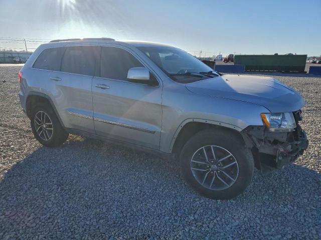 Jeep Grand Cherokee Laredo Image 4