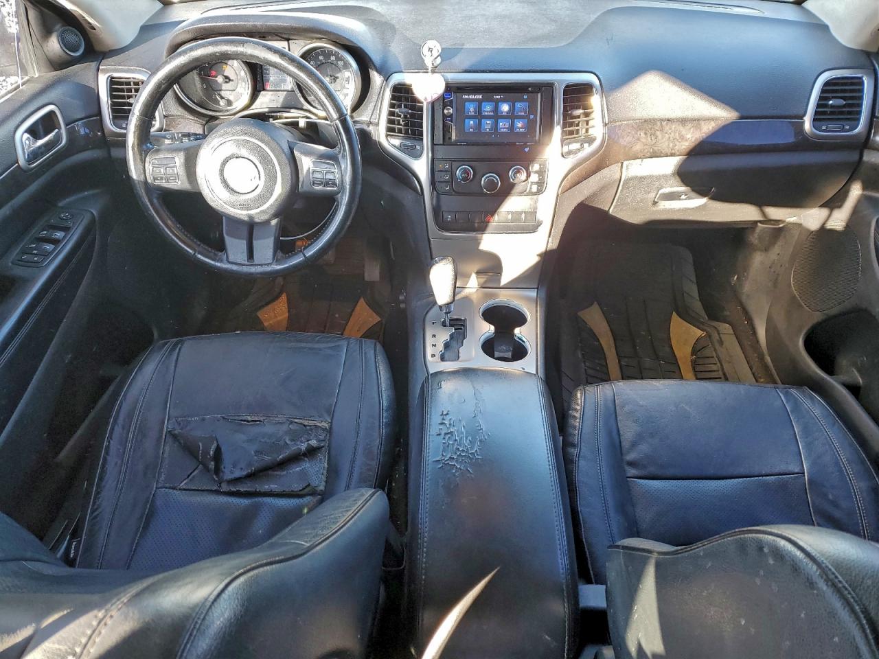 Jeep Grand Cherokee Laredo Image 12