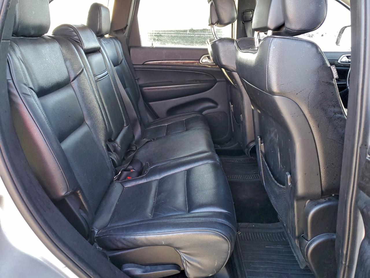 Jeep Grand Cherokee Laredo Image 8