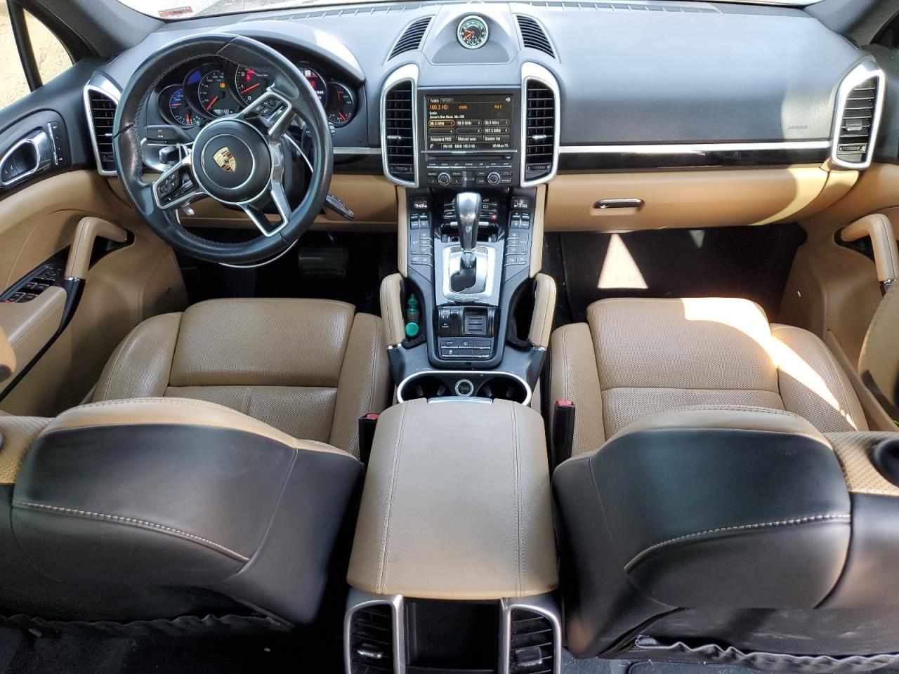 Porsche Cayenne Image 6