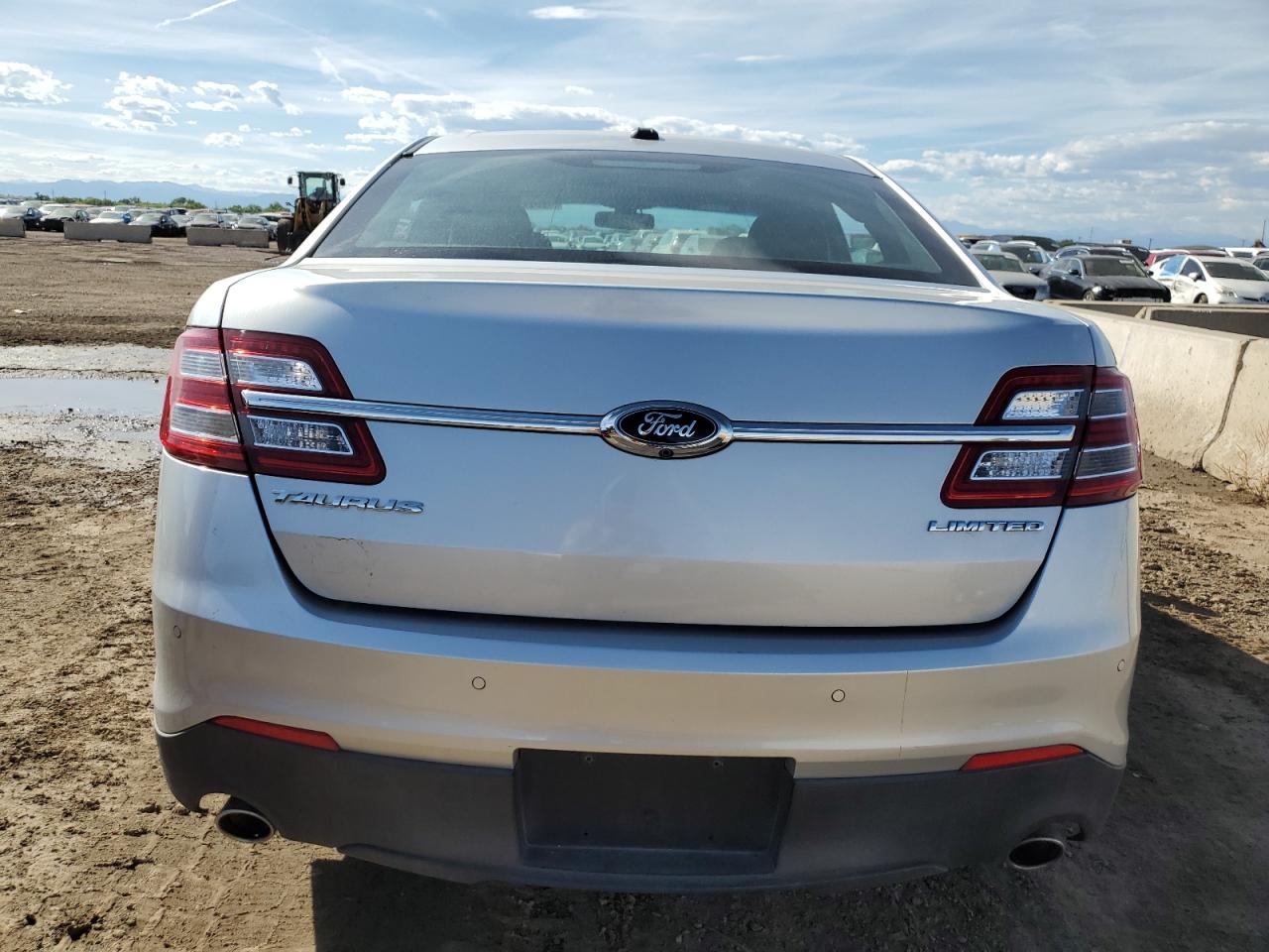 Ford Taurus Limited Image 9