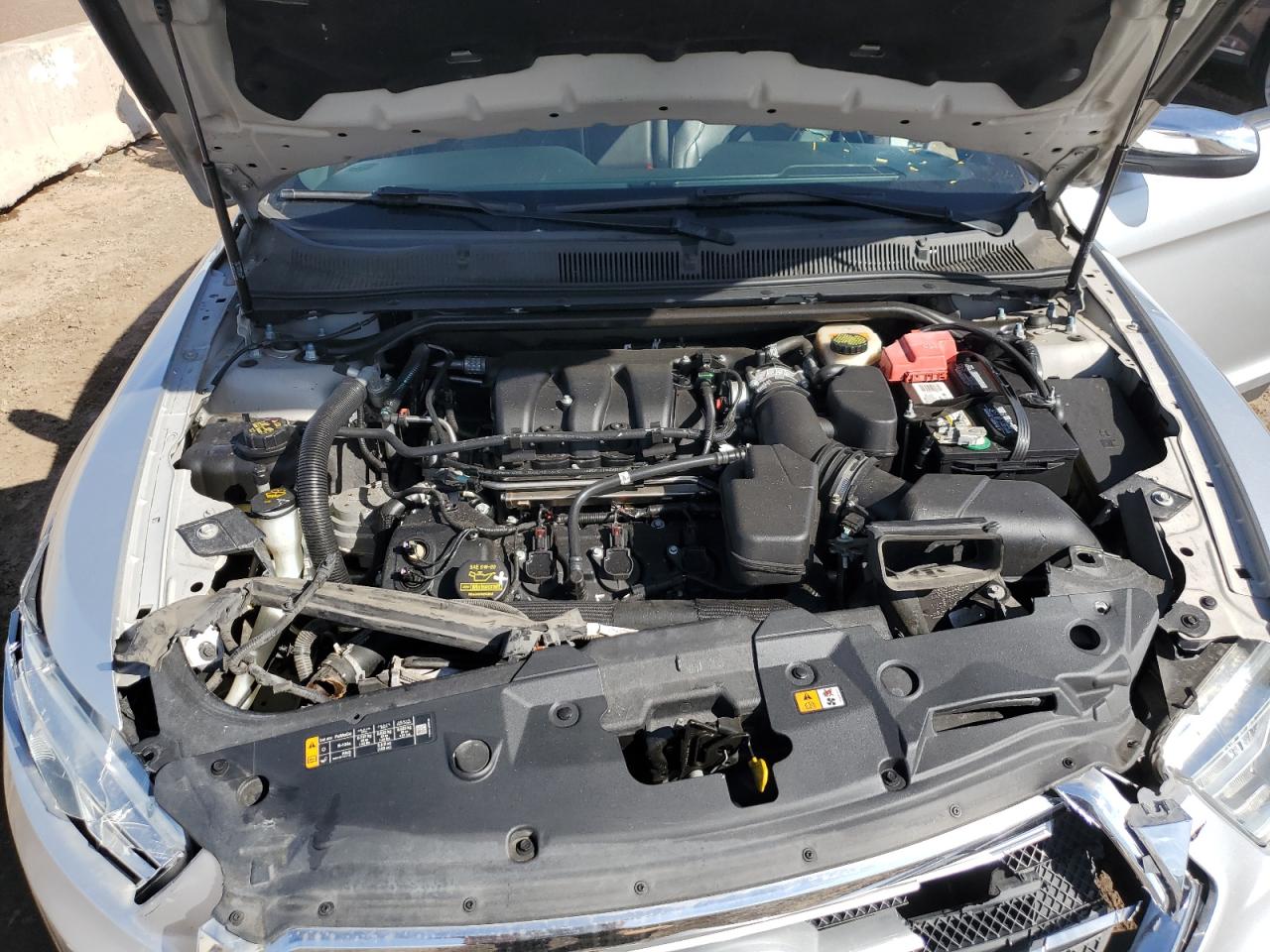 Ford Taurus Limited Image 12