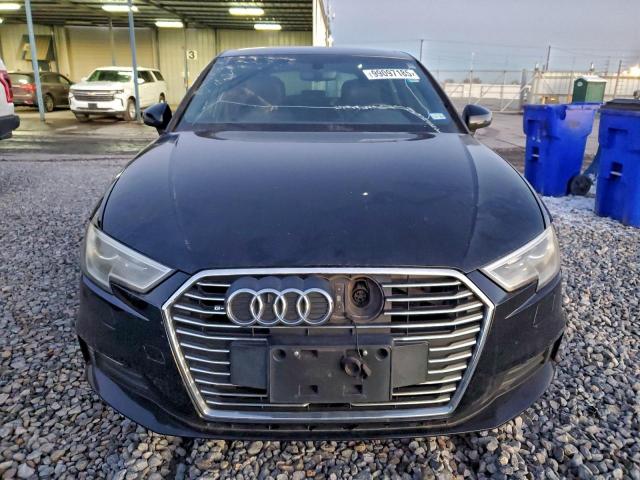 Audi A3 E-tron Premium Image 2